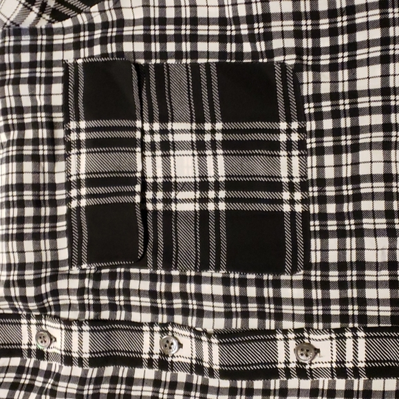 Equipment Femme plaid silk button up top black white - Picture 2 of 5